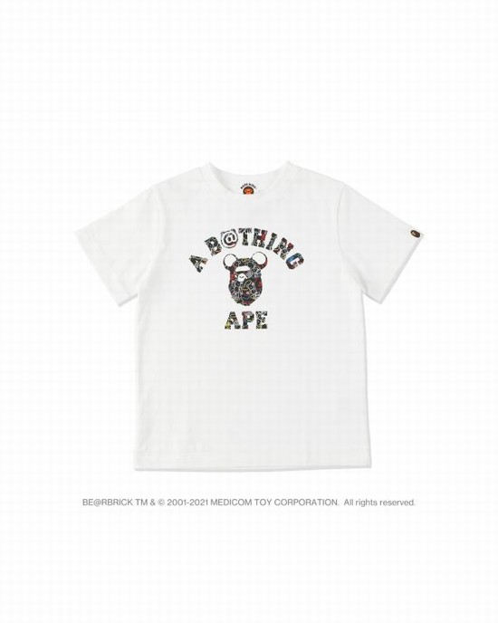 Camiseta Bape X Medicom Toy Camo BE@R College Niños Blancos | 108693-KSX