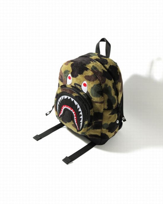 Mochilas Bape 1st Camo Boa Shark Niños Verdes | 098423-YSC